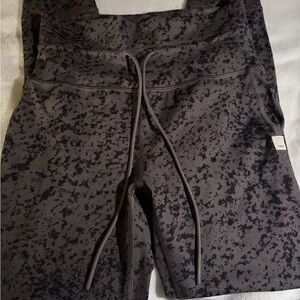 Vuori Black Patterned Leggings